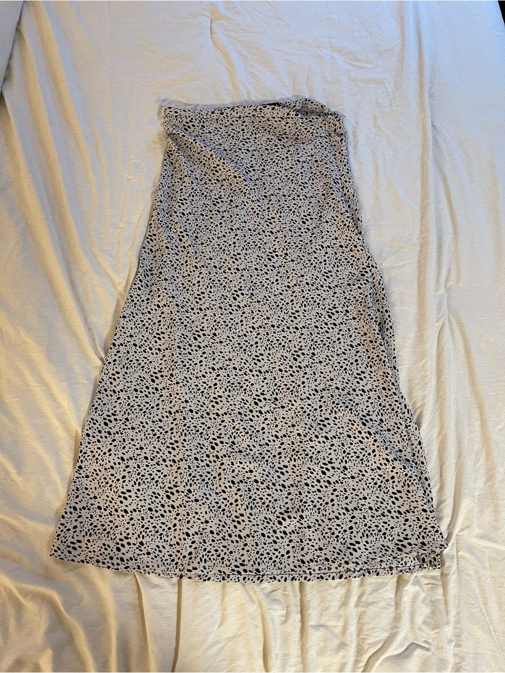 Forever 21 Black and White A-Line Printed Midi Skirt